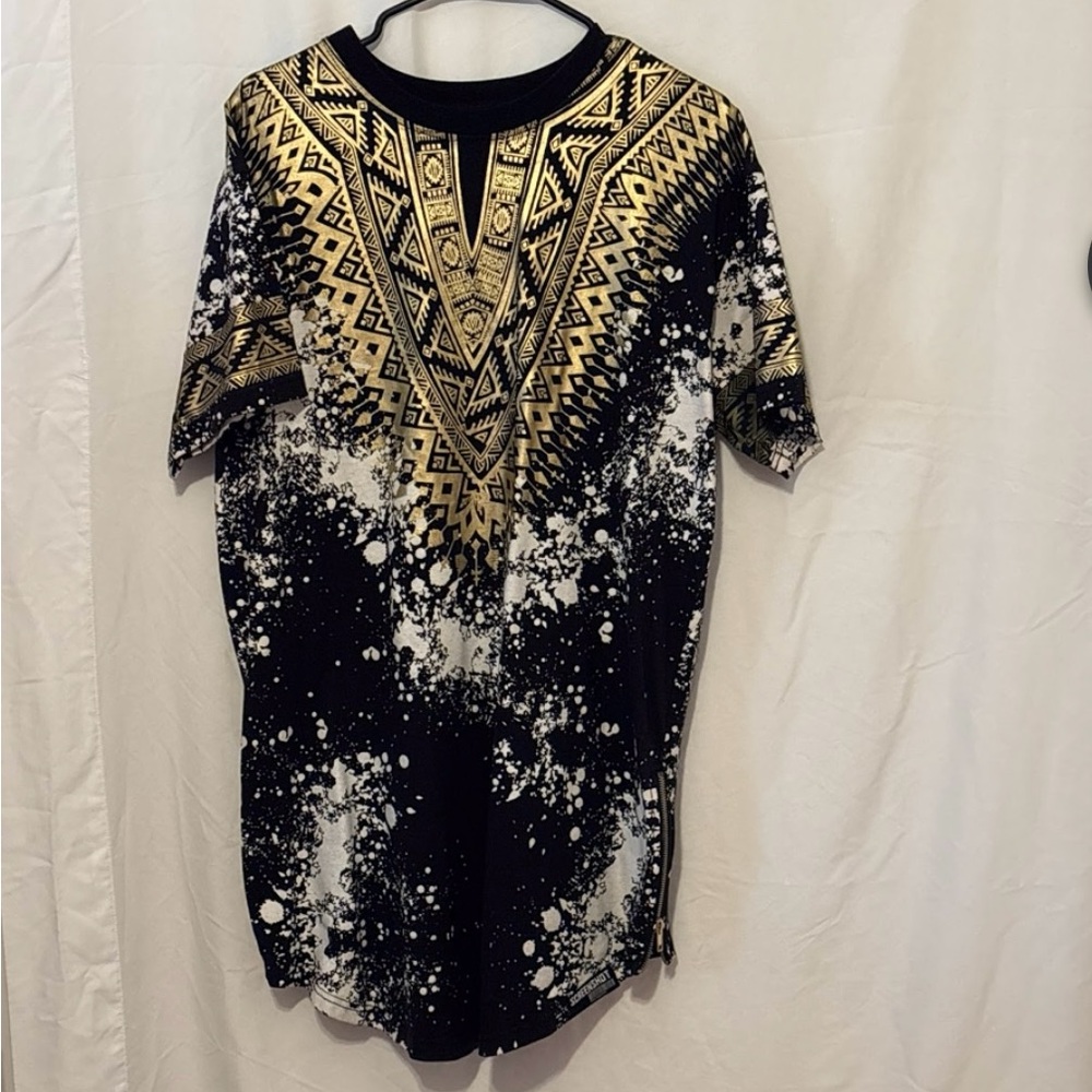 Black and Gold Short Sleeve Tee